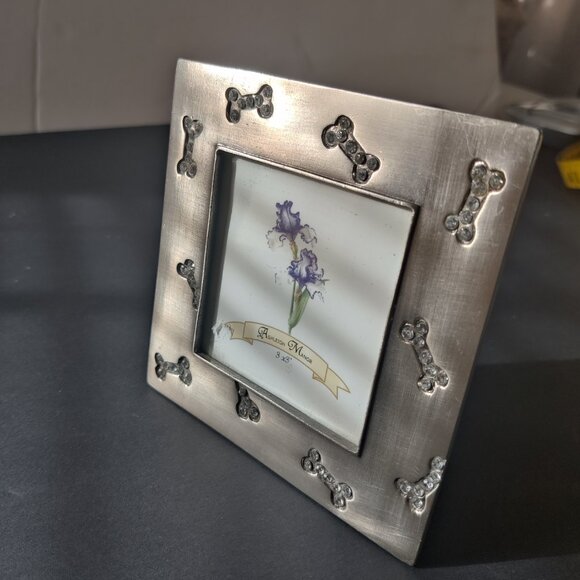 Picture Frame for Dog Pets. 3" x 3" Ashleigh. Crystal dog bone embellishments - Picture 4 of 7